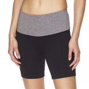Reebok Women’s High Rise Compression Shorts Large NWT
